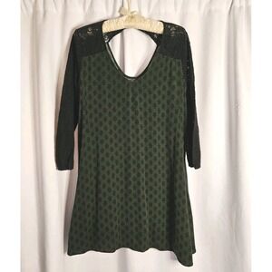 Hem & Thread Green& Black  Swing Dress‎ Black Lace Shoulders And Sleeves Medium